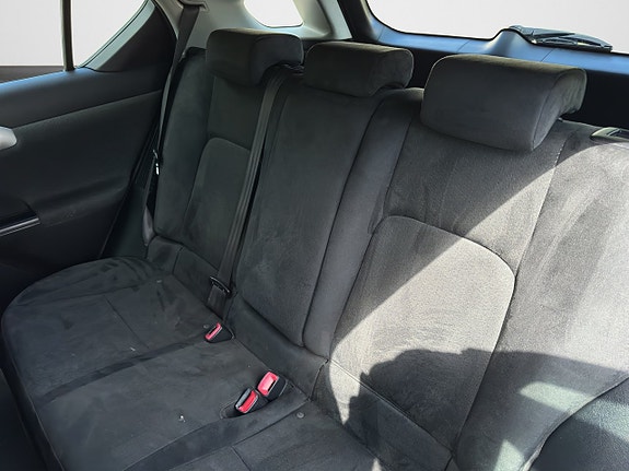 Lexus CT200h 10 of 15