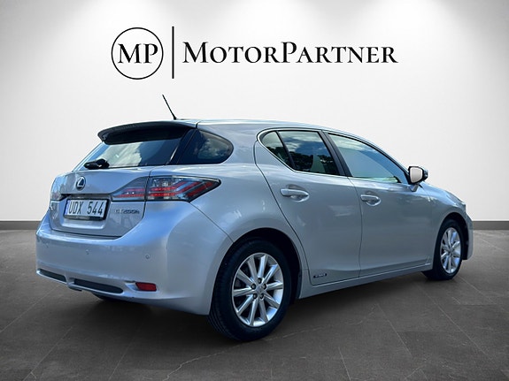 Lexus CT200h 7 of 15