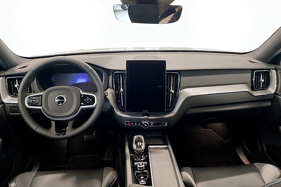 Volvo XC60 4 of 15