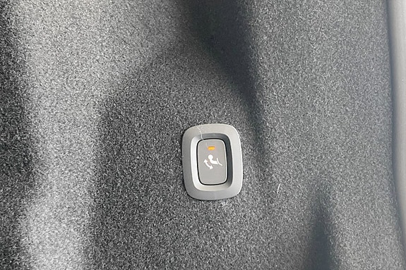 Volvo XC60 11 of 15