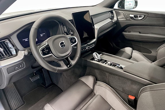 Volvo XC60 5 of 15