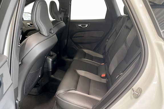 Volvo XC60 8 of 15