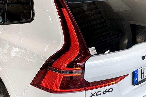 Volvo XC60 13 of 15