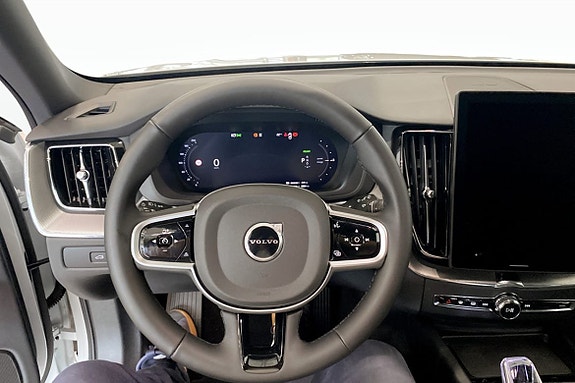 Volvo XC60 7 of 15