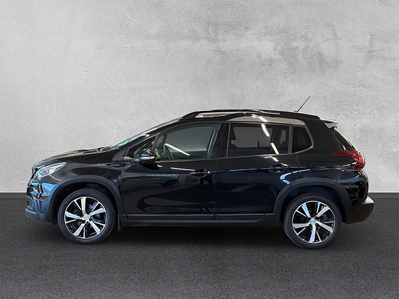 Peugeot 2008 2 of 5