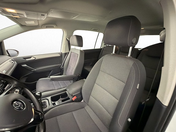 Volkswagen Touran 14 of 30