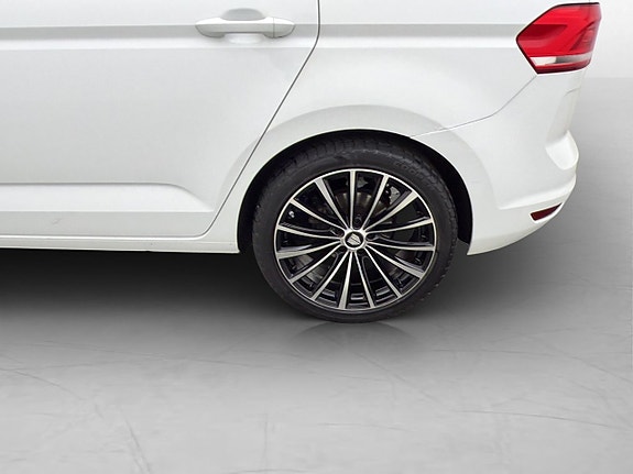Volkswagen Touran 28 of 30