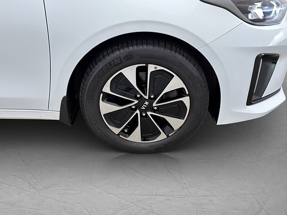 Kia Ceed 30 of 30