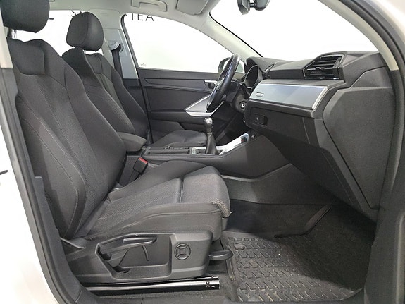 Audi Q3 6 of 11