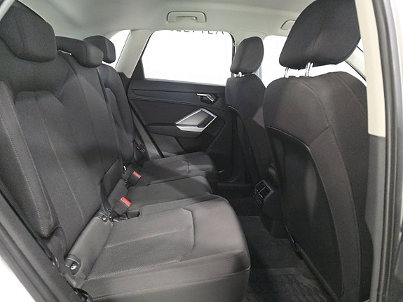 Audi Q3 7 of 11
