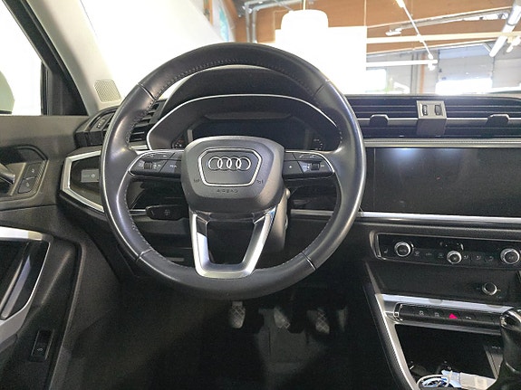 Audi Q3 11 of 11