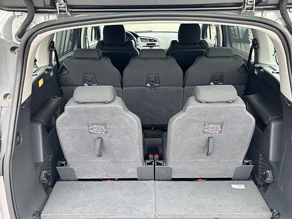 Peugeot 5008 8 of 8