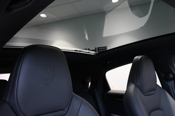 Porsche Cayenne 20 of 26
