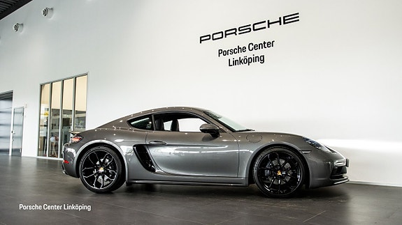 Porsche 718 Cayman 3 of 5