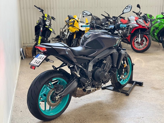 Yamaha MT-09 Cyan Blue  | Quickshift | Navi | Farthållare | 116hk 4 of 5