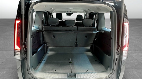 Kia PV5 10 of 13