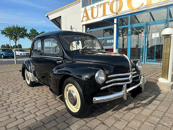 Renault 4 2 of 5