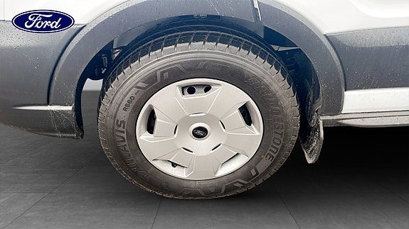 Ford Transit 9 of 9