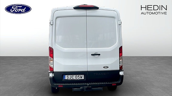 Ford Transit 7 of 9