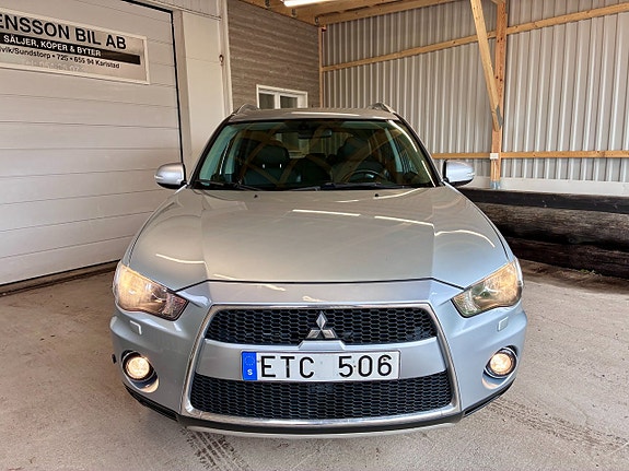 Mitsubishi Outlander 3 of 5