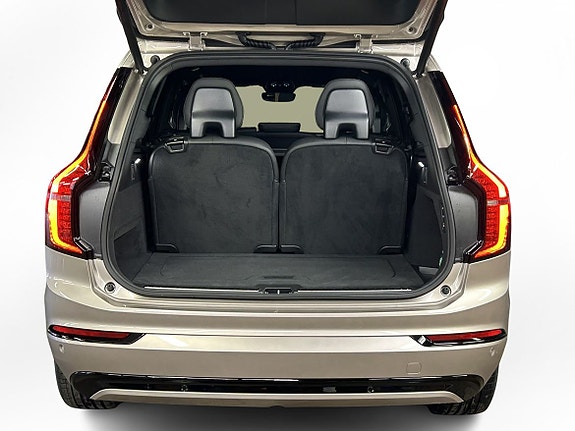 Volvo XC90 12 of 13