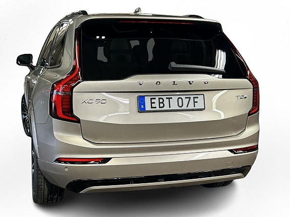 Volvo XC90 4 of 5