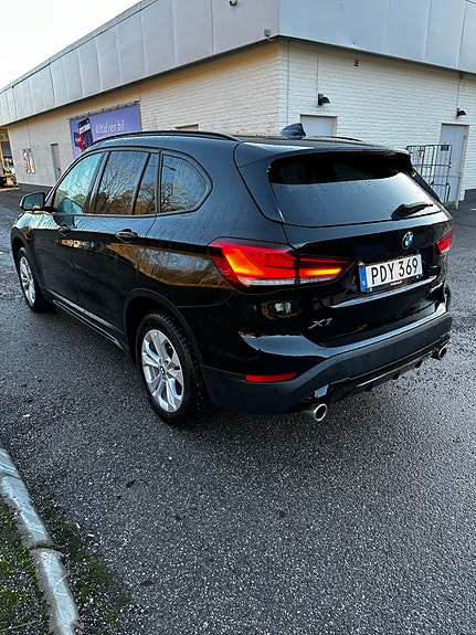 BMW X1 3 of 22