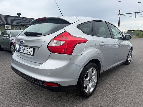 Ford Focus 5 of 21