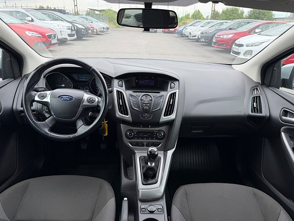 Ford Focus 16 of 21