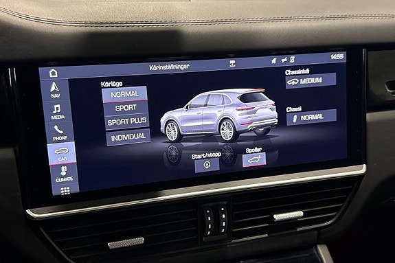 Porsche Cayenne Turbo 20 of 28