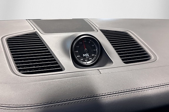 Porsche Cayenne Turbo 19 of 28