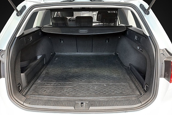Volkswagen Passat 17 of 17