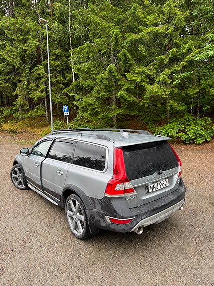 Volvo XC70 3 of 5