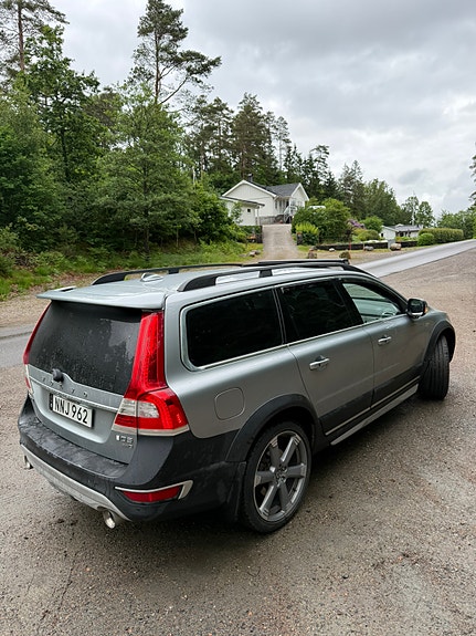 Volvo XC70 4 of 5