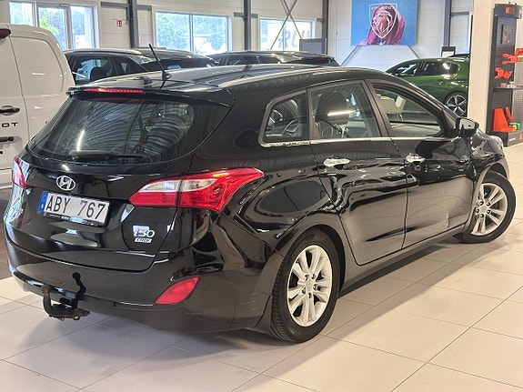 Hyundai i30 4 of 5