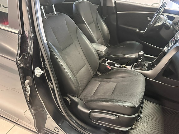 Hyundai i30 6 of 9