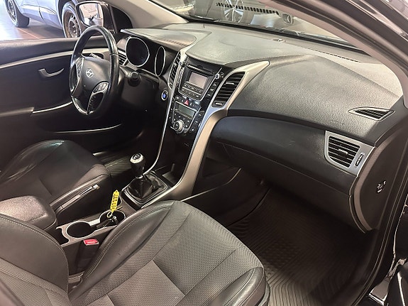 Hyundai i30 5 of 5