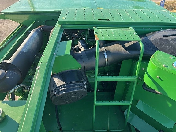 John Deere W540 18 of 24