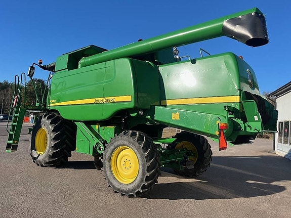 John Deere W540 11 of 24