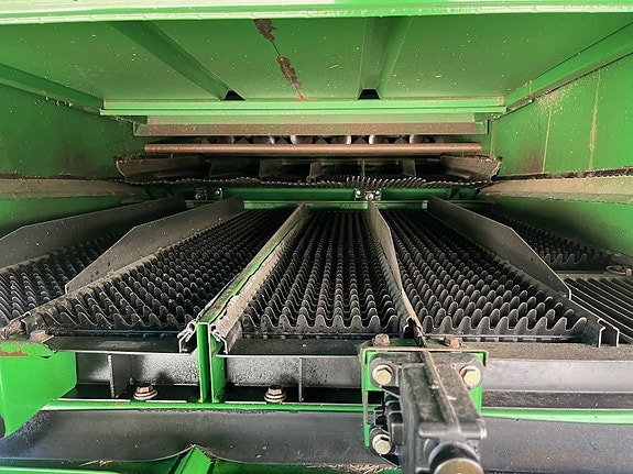 John Deere W540 9 of 24
