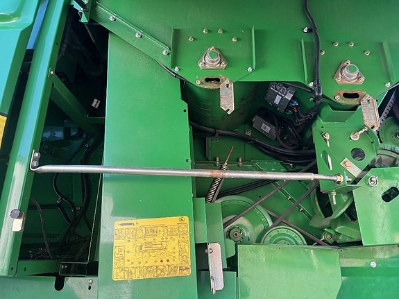 John Deere W540 17 of 24