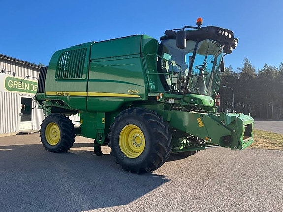 John Deere W540 4 of 24
