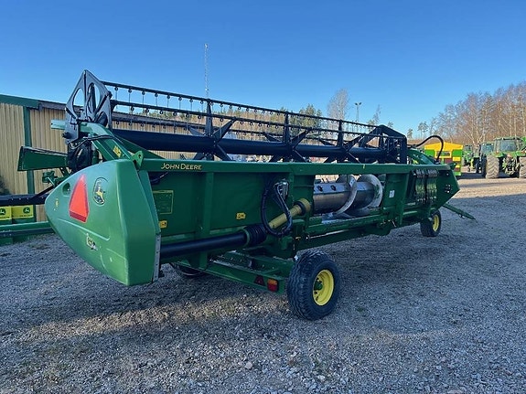 John Deere W540 22 of 24