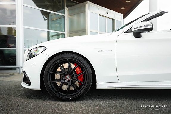 Mercedes-Benz C63 5 of 5