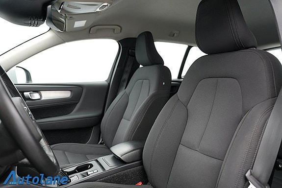 Volvo XC40 11 of 26