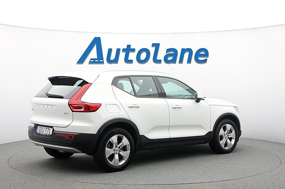 Volvo XC40 8 of 26