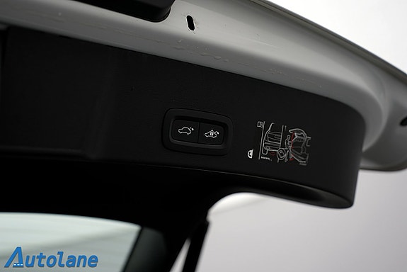 Volvo XC40 26 of 26