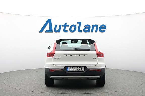 Volvo XC40 7 of 26