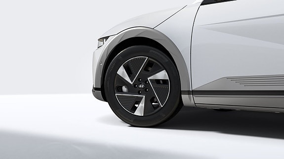Hyundai Ioniq 5 5 of 9