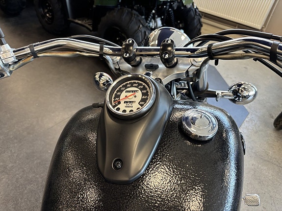 Yamaha XVS 650 4VR Special Custom Bobber 7 of 15